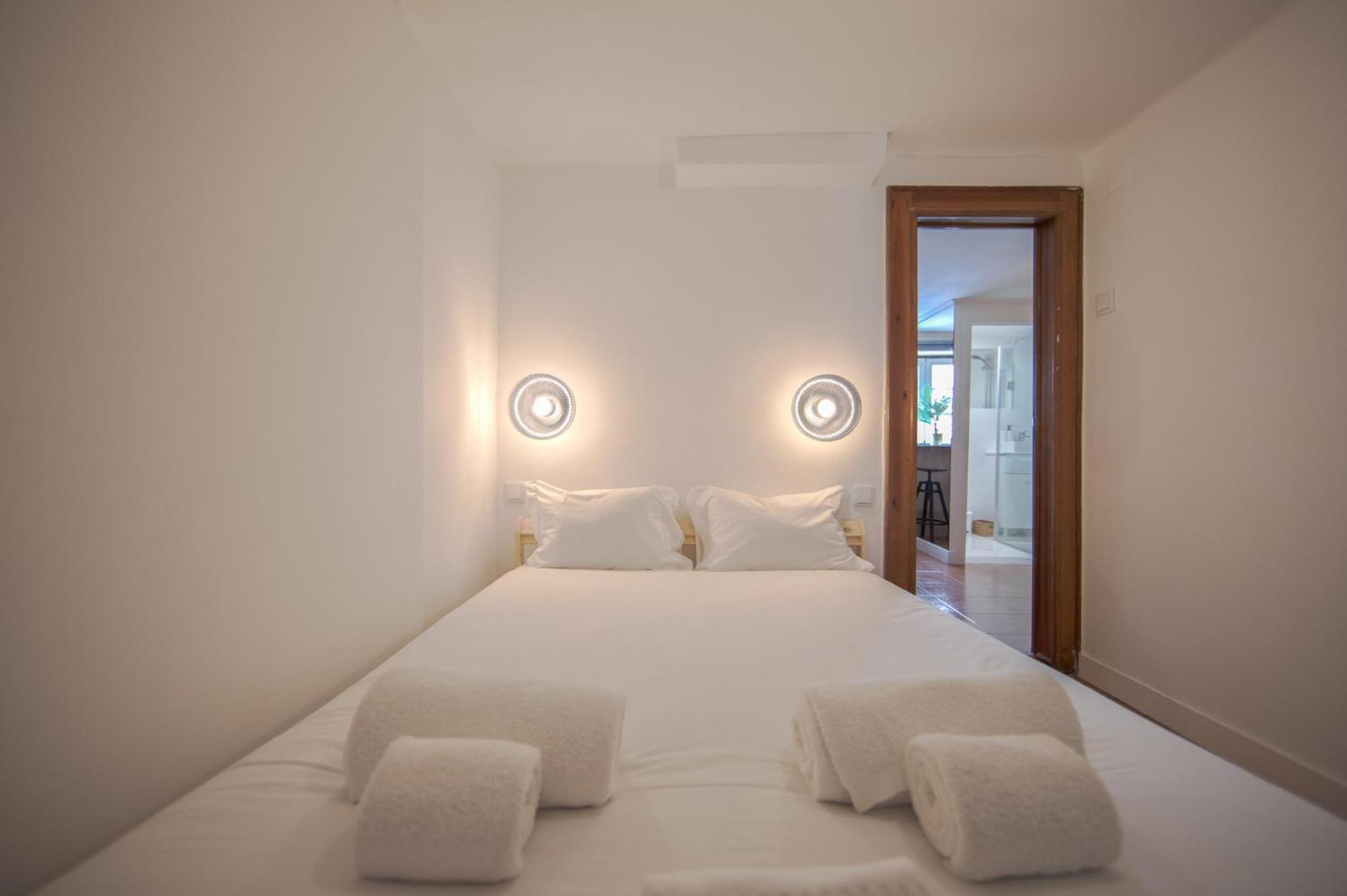 Alfama Historical Ii By Homing